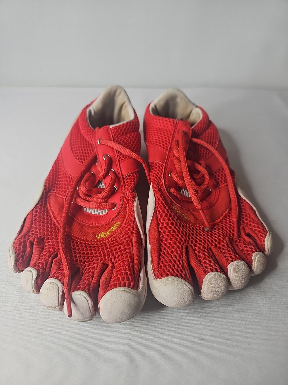 Vibram Fivefingers Minimalist Shoe MEN'S Last EU Size 42 / US 9.5 - RED